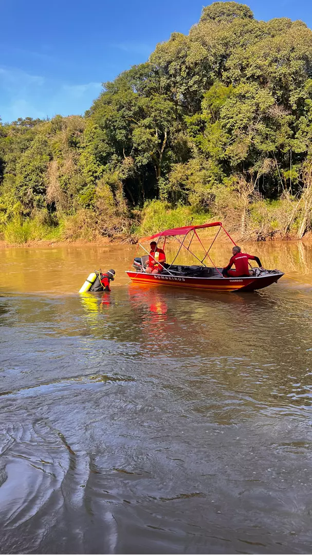 Bombeiros encontram vítima de afogamento no Rio Negro